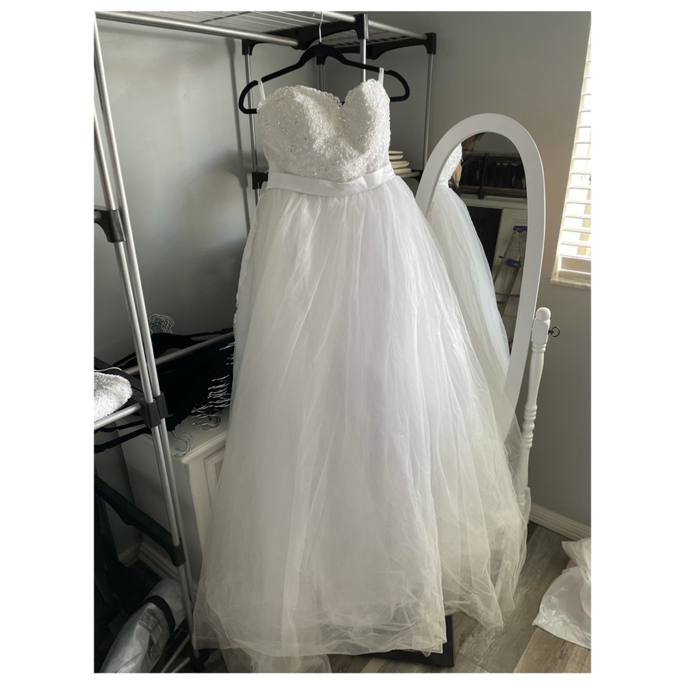 White wedding princess dress